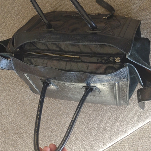 Valentino Leather large purse, beautiful bag! Original tags. Suede sides & inner - Picture 12 of 17